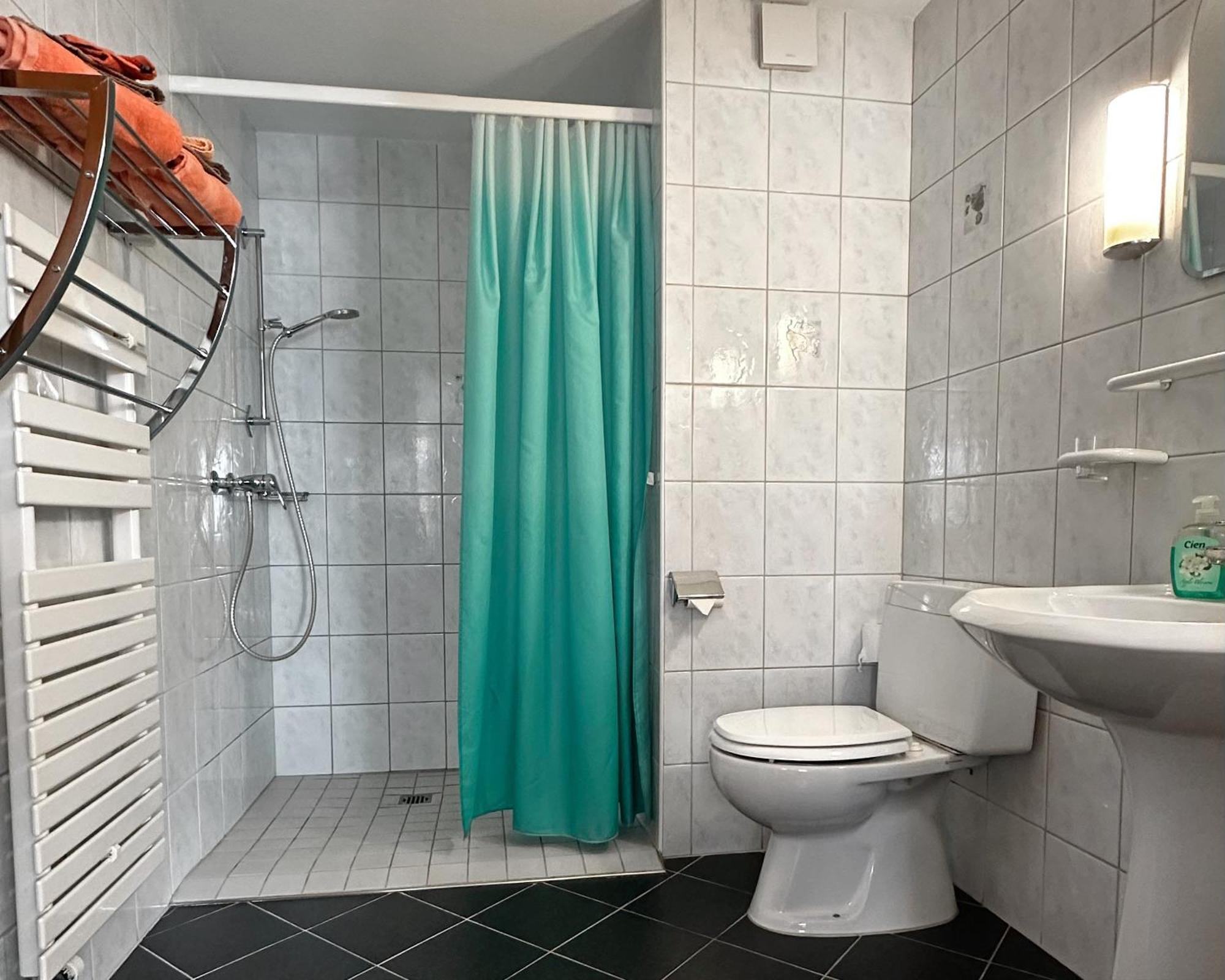 Hotel Loewen Monchaltorf Eksteriør bilde